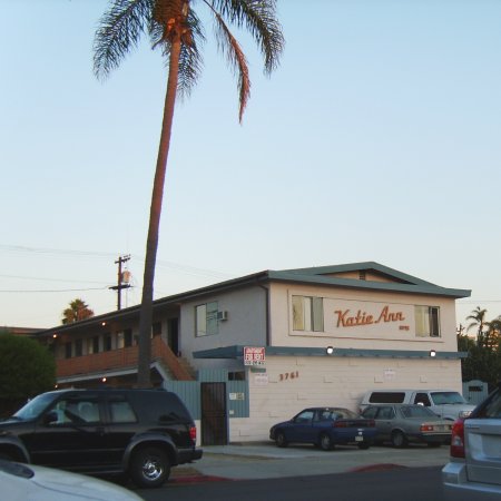 [image of Katie Ann Apartments]