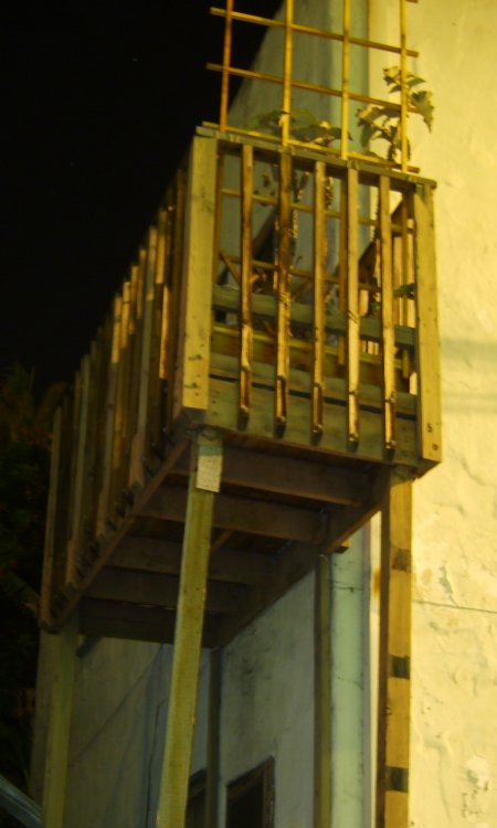 [image of balcony]